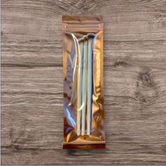 YC Collection 3 Piece Makeup Brushes - Picture 3 of 6